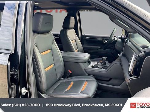 Used 2024 GMC Sierra 1500 AT4 w/ Technology Package image 6