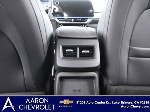 New 2026 Chevrolet Equinox EV LT image 28