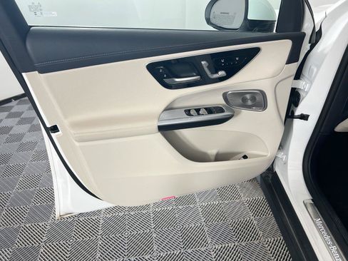 Certified 2023 Mercedes-Benz GLC 300 4MATIC image 18