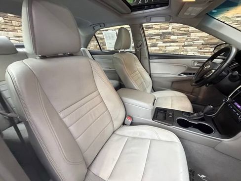 Used 2016 Toyota Camry XLE w/ Moonroof Package FWD image 16