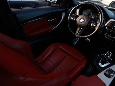 Used 2017 BMW 340i xDrive Sedan image 25