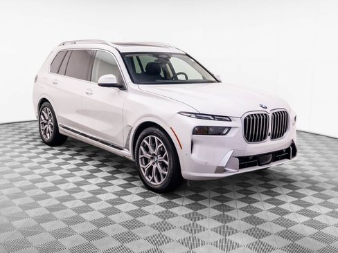 Certified 2026 BMW X7 xDrive40i AWD/4WD image 6
