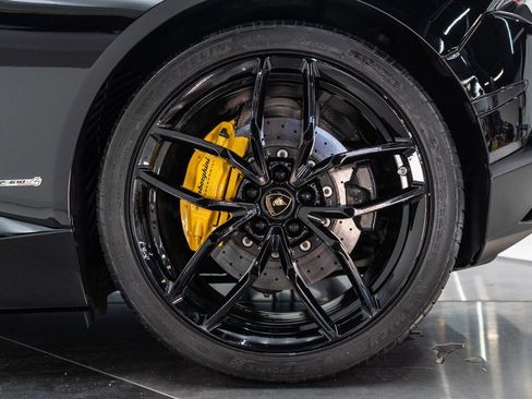 Used 2015 Lamborghini Huracan LP 610-4 AWD/4WD image 75