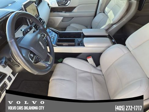 Used 2020 Lincoln Navigator L Reserve w/ Luxury Package image 11
