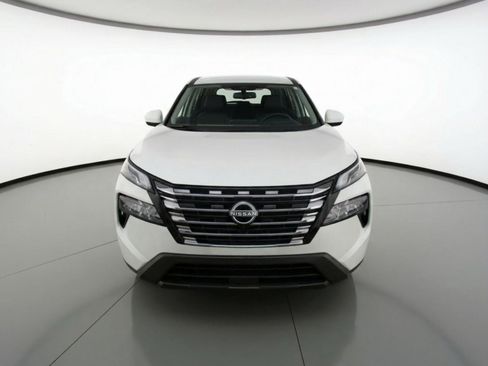 Used 2025 Nissan Rogue SV FWD image 2