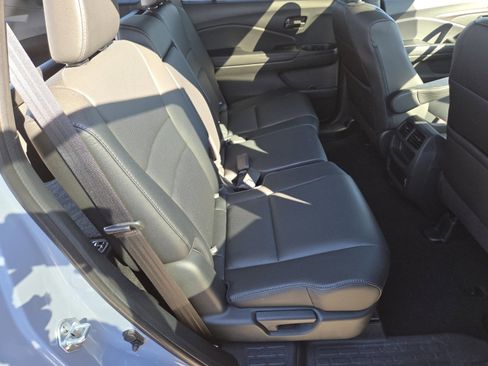 Used 2023 Honda Passport EX-L image 24