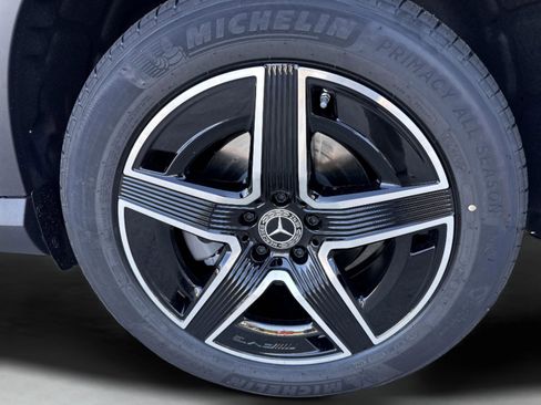 New 2026 Mercedes-Benz GLC 300 GLC 300 image 9