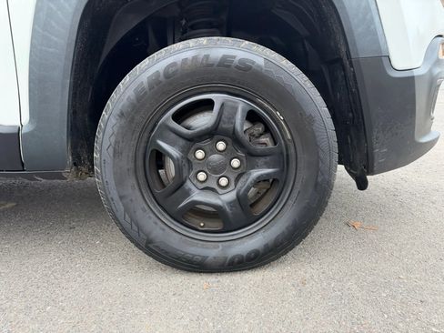 Used 2016 Jeep Renegade Sport w/ Power & Air Group image 6