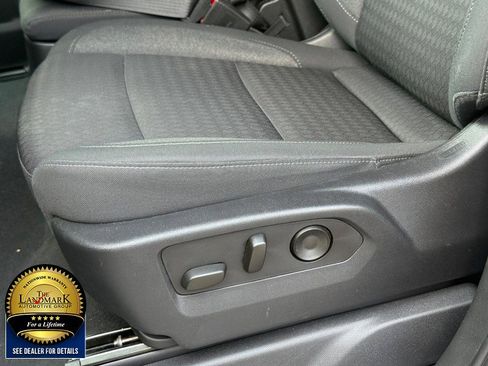 Used 2023 Chevrolet Silverado 1500 LT image 23