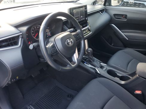 Used 2022 Toyota Corolla Cross LE image 16