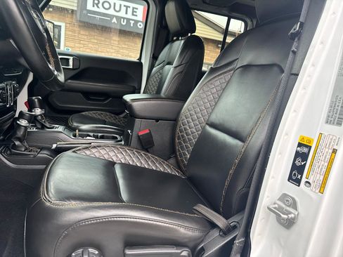 Used 2021 Jeep Wrangler Unlimited Sahara AWD/4WD image 23