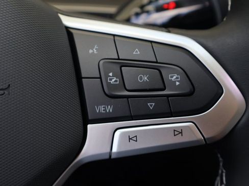 Certified 2025 Volkswagen Tiguan S image 21