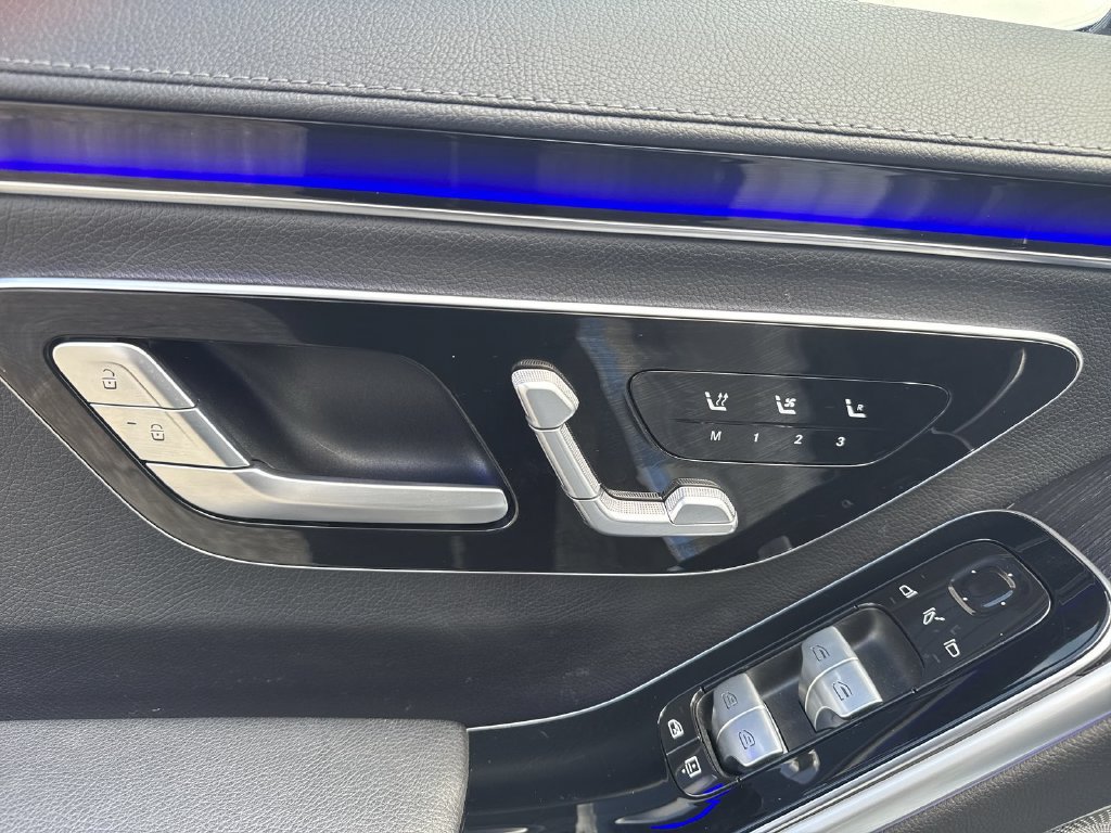 Used 2023 Mercedes-Benz S 500 4MATIC w/ AMG Line image 14