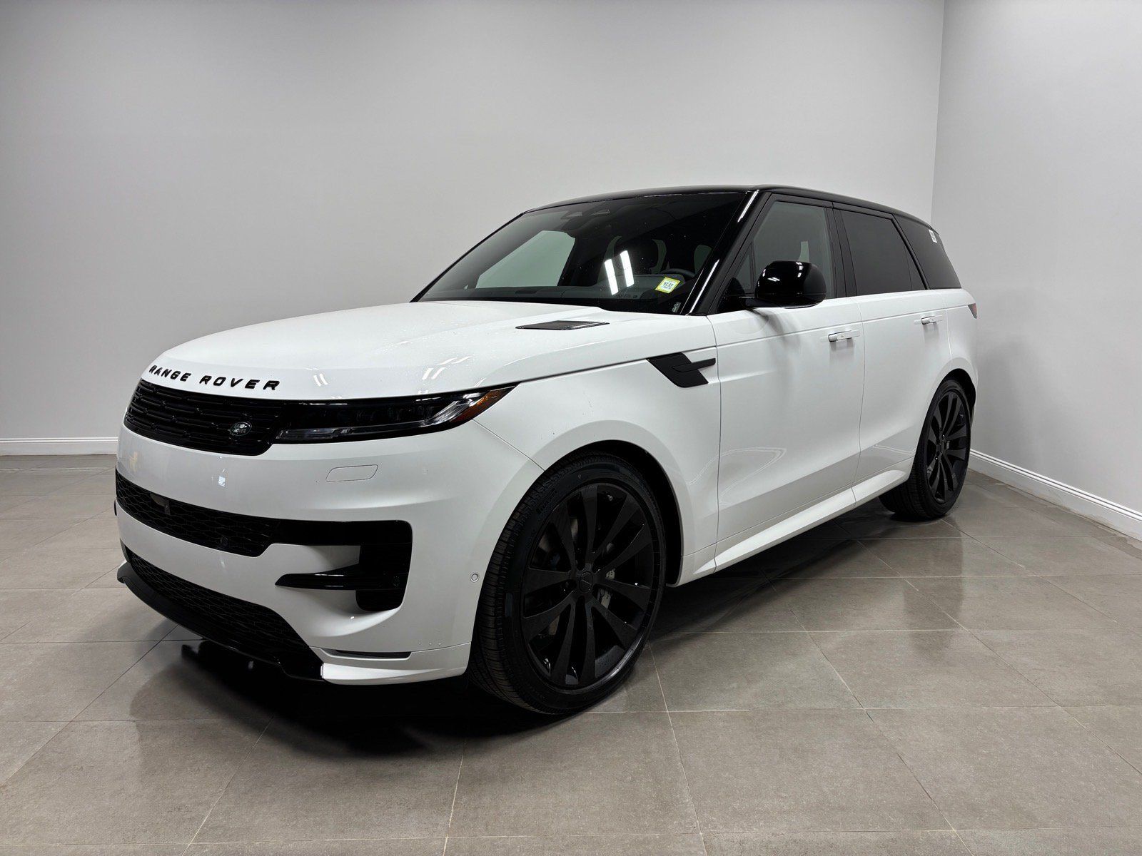 New 2026 Land Rover Range Rover Sport Dynamic SE AWD/4WD image 1