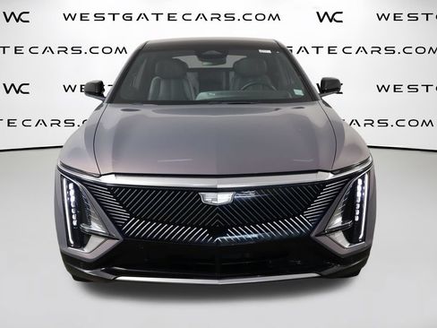Used 2024 Cadillac Lyriq Tech AWD/4WD image 2