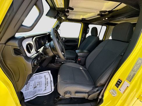 Used 2024 Jeep Wrangler Unlimited Sport AWD/4WD image 23