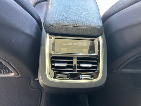 Used 2019 Volvo XC60 T5 Inscription w/ Protection Package AWD/4WD image 11