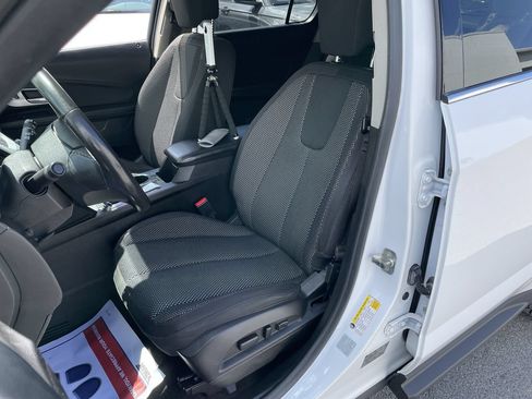 Used 2017 Chevrolet Equinox LT w/ Convenience Package FWD image 27