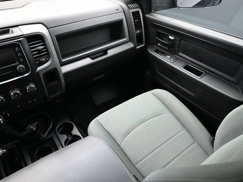 Used 2017 RAM 2500 Tradesman w/ Popular Equipment Group AWD/4WD image 38