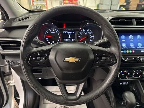 Used 2023 Chevrolet TrailBlazer LT w/ Convenience Package AWD/4WD image 13
