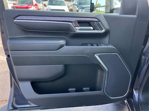 Used 2024 Chevrolet Silverado 2500 LTZ image 26