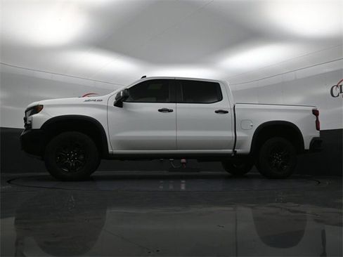 Used 2023 Chevrolet Silverado 1500 ZR2 w/ Technology Package image 26