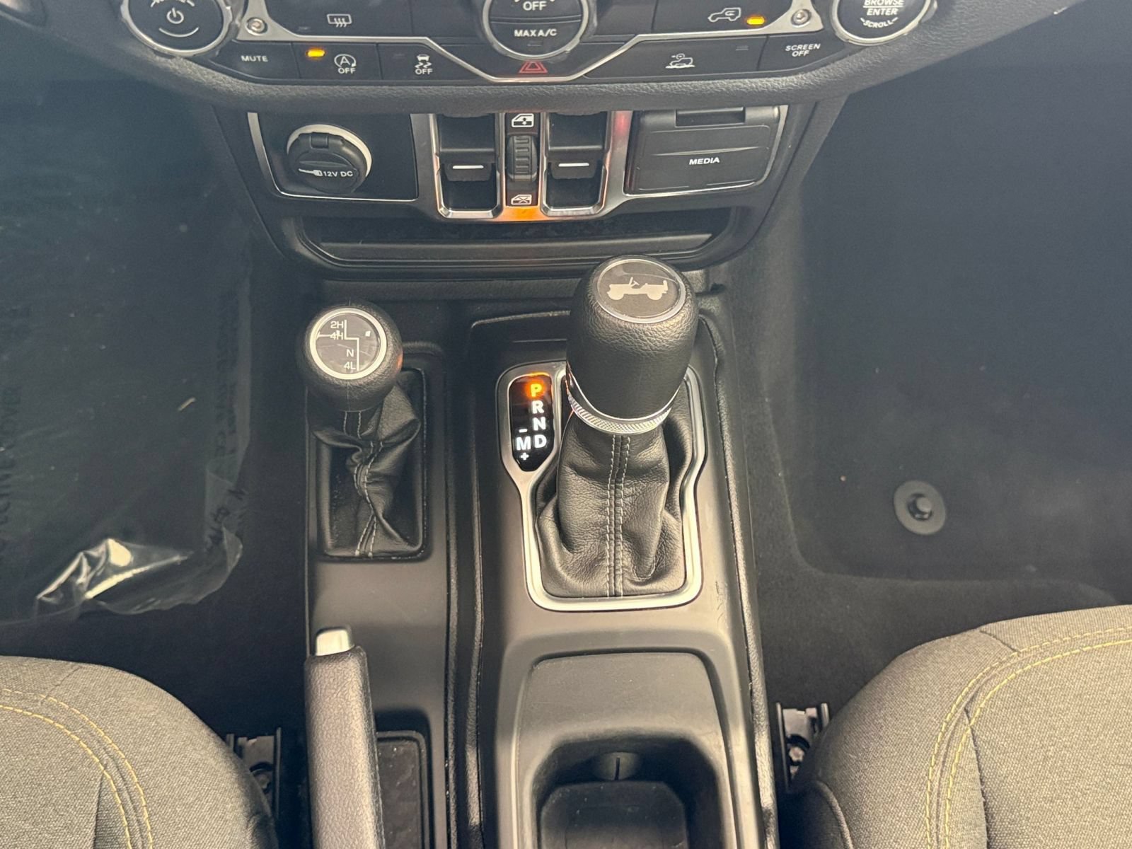 Used 2025 Jeep Wrangler Unlimited Sport AWD/4WD image 39
