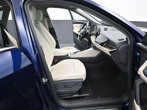 Used 2025 Audi Q5 Premium w/ Convenience Package AWD/4WD image 35