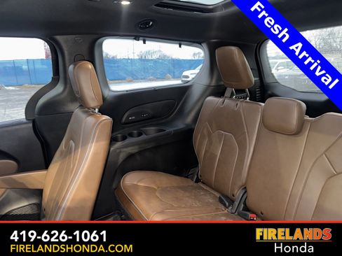 Used 2020 Chrysler Pacifica Limited w/ Tire & Wheel Group image 30