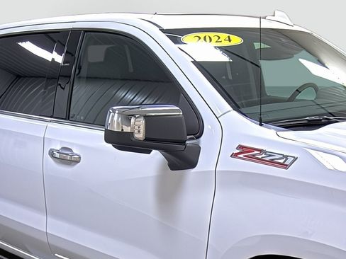 Used 2024 Chevrolet Silverado 1500 LTZ w/ LTZ Premium Package AWD/4WD image 15