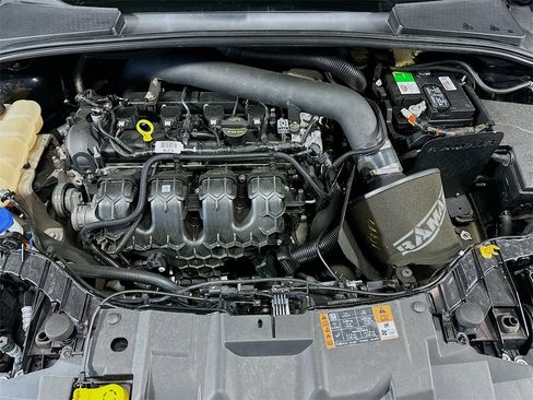 Used 2017 Ford Focus ST image 28