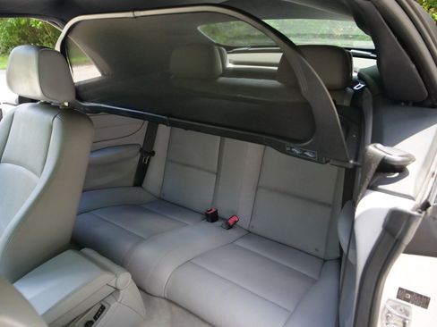 Used 2011 BMW 135i Convertible RWD image 27