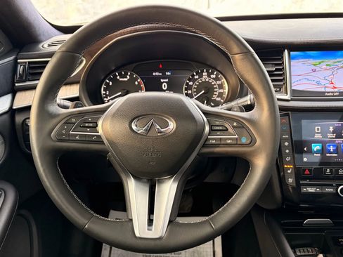 Used 2019 INFINITI QX50 Essential image 26