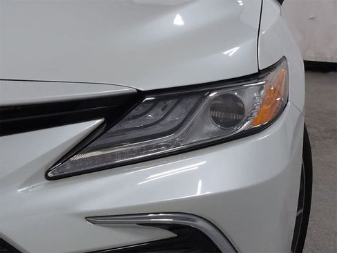 Used 2023 Toyota Camry XLE image 11