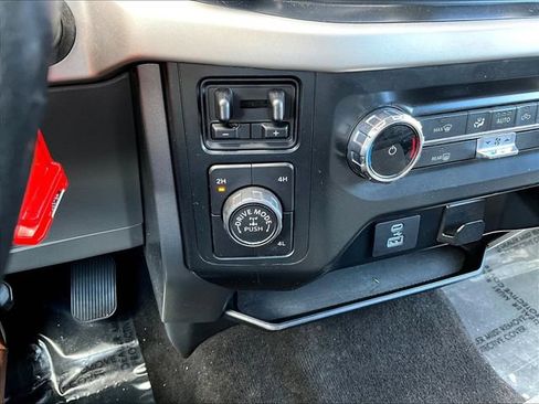 Used 2022 Ford F150 XLT w/ Equipment Group 301A Mid AWD/4WD image 18
