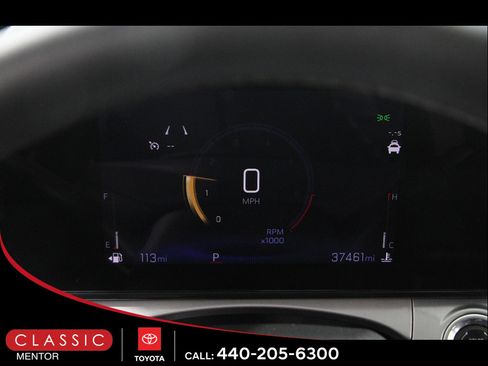 Used 2024 Chevrolet Trax LT w/ LT Convenience Package image 8