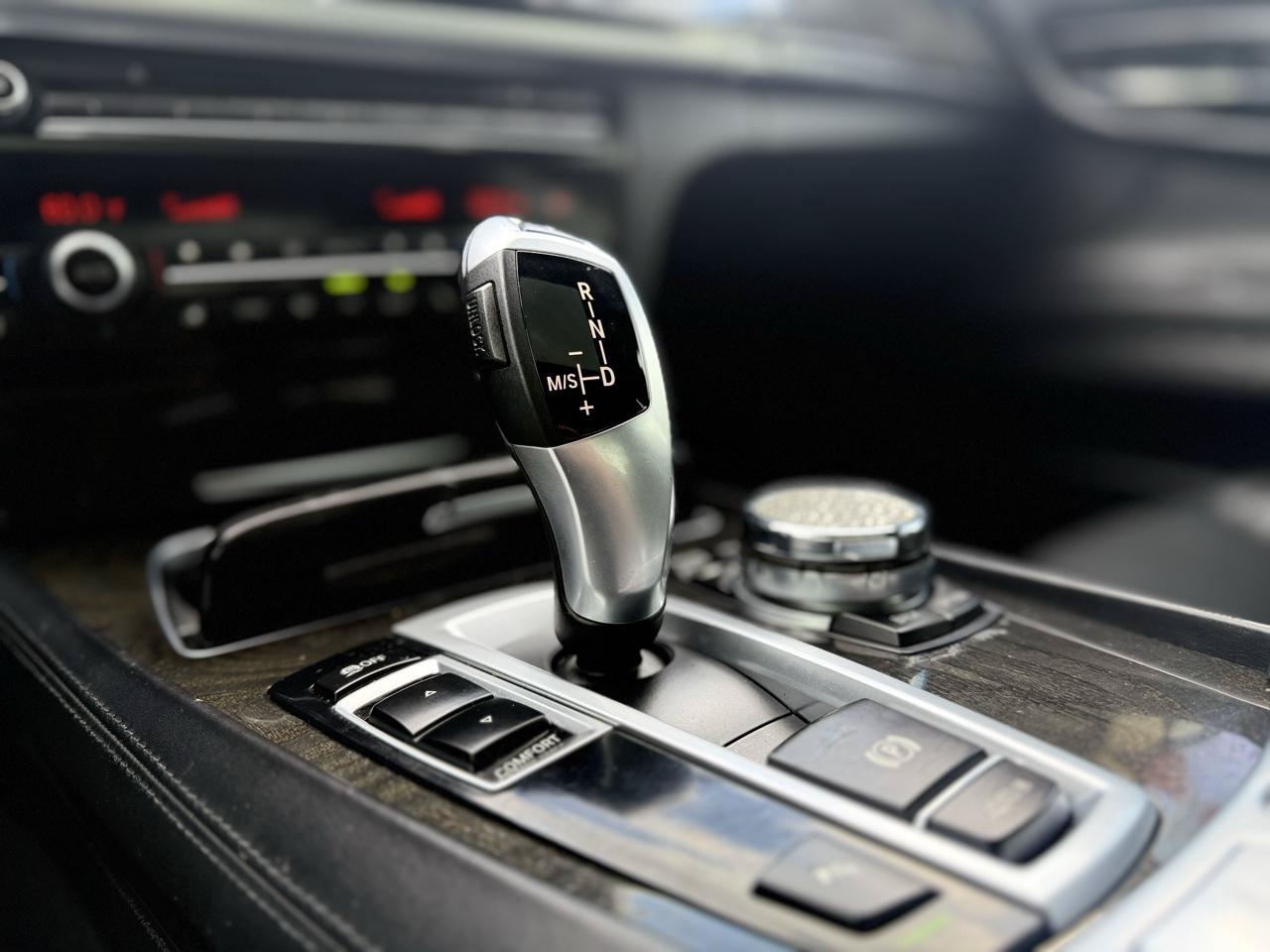 Used 2015 BMW 740i RWD image 34
