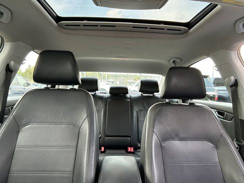 Used 2014 Volkswagen Passat 1.8T SE image 16
