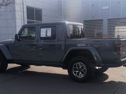 Used 2025 Jeep Gladiator Rubicon w/ Convenience Group image 6