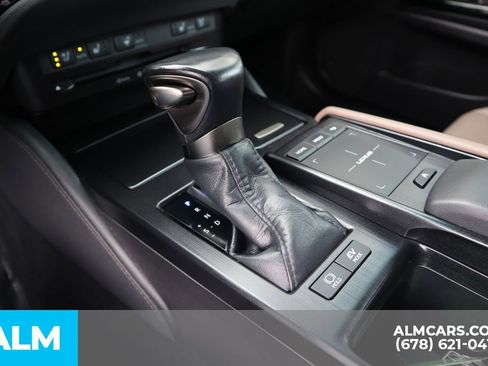 Used 2022 Lexus ES 300h w/ Premium Package image 31