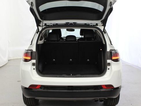 Used 2022 Jeep Compass Limited w/ Elite Group AWD/4WD image 12