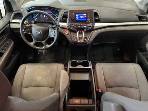 Used 2019 Honda Odyssey LX image 3