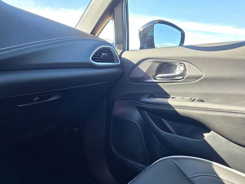 New 2027 Chrysler Pacifica Limited AWD/4WD image 25