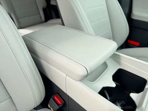 New 2026 Hyundai Santa Fe Calligraphy AWD/4WD image 32