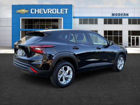 Certified 2025 Chevrolet Trax LS w/ LS Convenience Package image 5