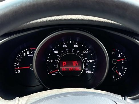 Used 2019 Kia Soul FWD image 25