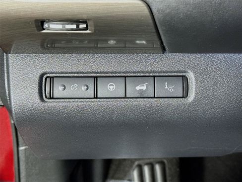 Used 2023 Nissan Pathfinder Platinum AWD/4WD image 11