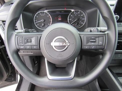 Used 2024 Nissan Rogue S AWD/4WD image 29