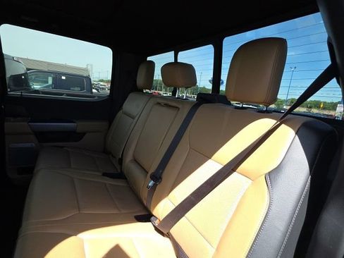 Used 2023 Ford F350 Lariat w/ Lariat Ultimate Package AWD/4WD image 7