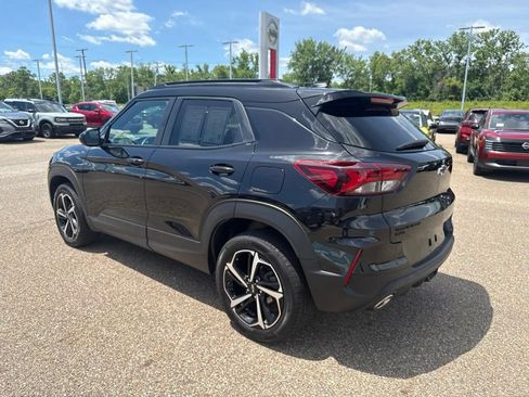 Used 2023 Chevrolet TrailBlazer RS AWD/4WD image 5